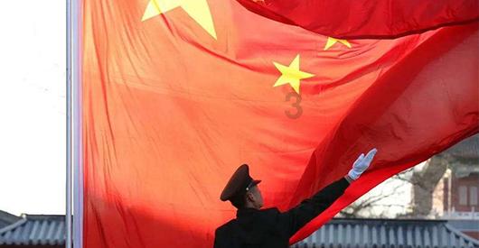 配备涡轮喷气发动机的“女猎手”混合无人机，时速超过300英里
