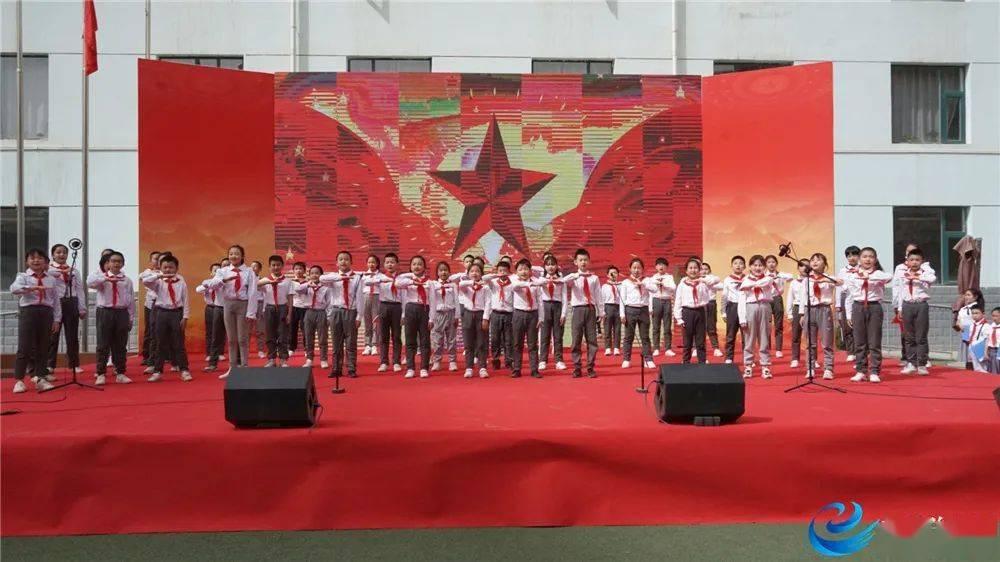 亚洲年度音乐入围名单：张云雷在其中，冯提莫是唯一网络歌手，你怎么看？游戏画面